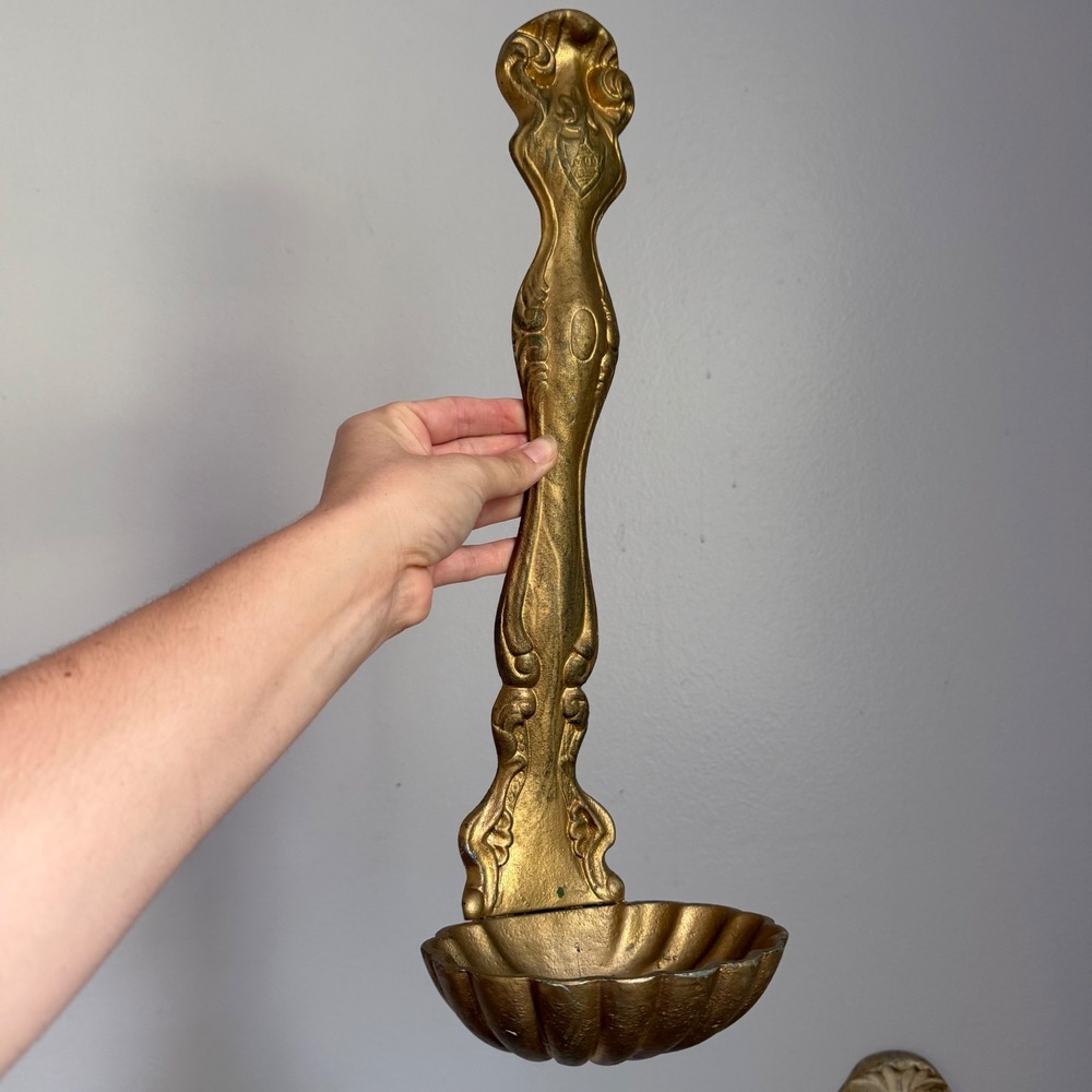 Vintage Brass Shell Wall Pocket Ornate Hollywood Regency Planter 17 Inch